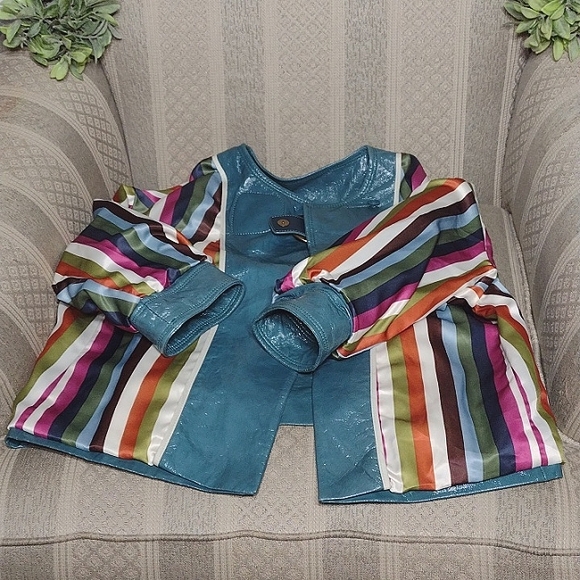 NEW Coach Cropped Distressed Leather Jacket in Teal Green - Picture 10 of 16